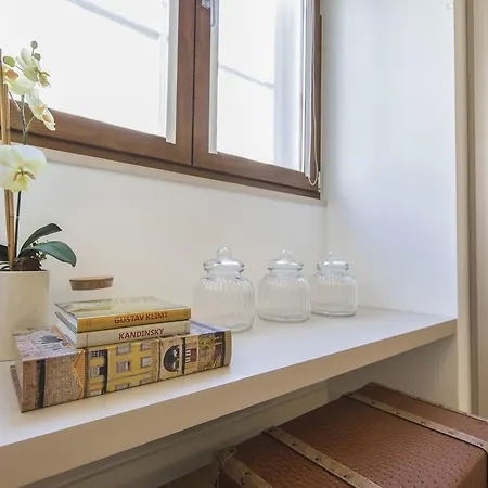 Downtown 2bedroom Wonder