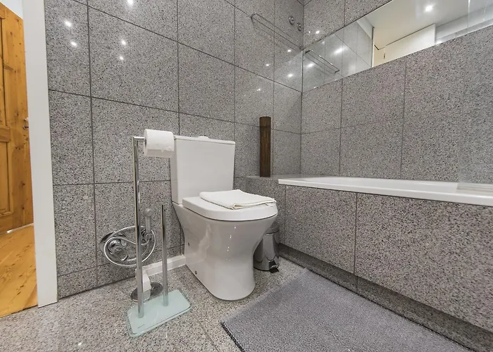 Downtown 2bedroom Wonder