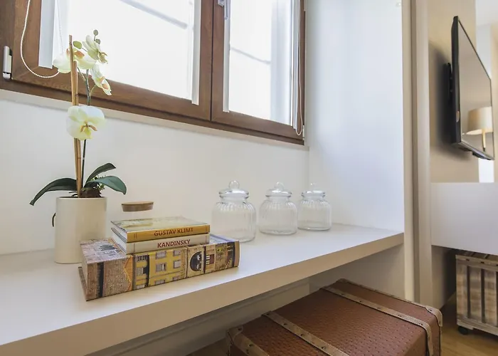 Downtown 2bedroom Wonder