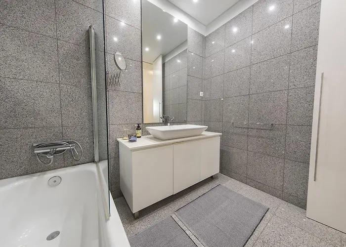 Downtown 2bedroom Wonder * ליסבון
