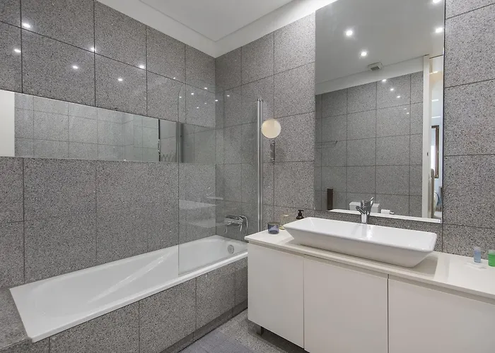 Downtown 2bedroom Wonder דירה